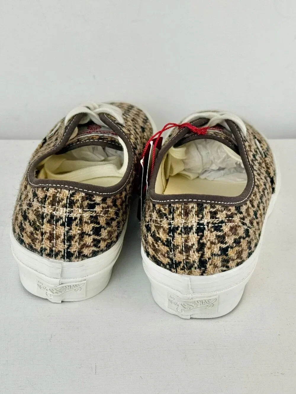 M5 W6.5-VANS Premium Authentic Harris Tweed Sneaker - Brown - 507452